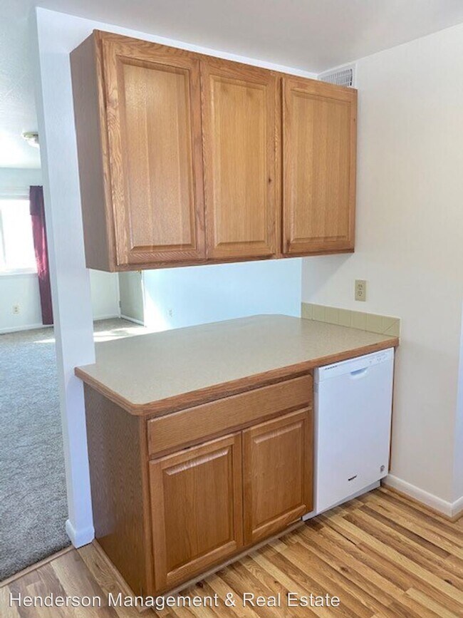 Foto del edificio - 3608-3610 Highland Dr