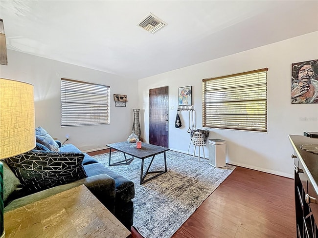 Building Photo - 3501 Beechwood Terrace