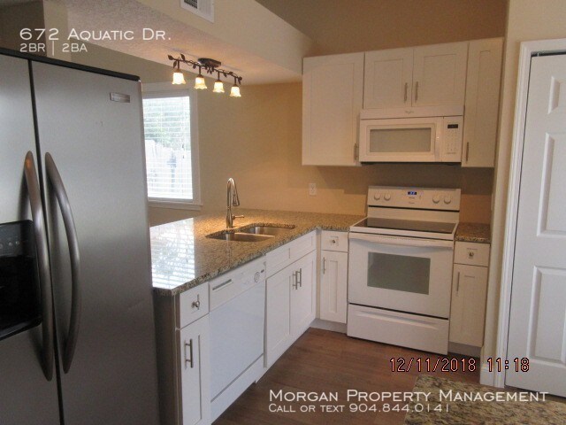 Building Photo - 672 Aquatic Dr