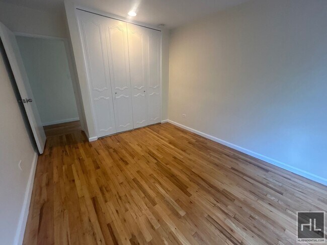 Building Photo - GRAND CENTRAL PARKWAY