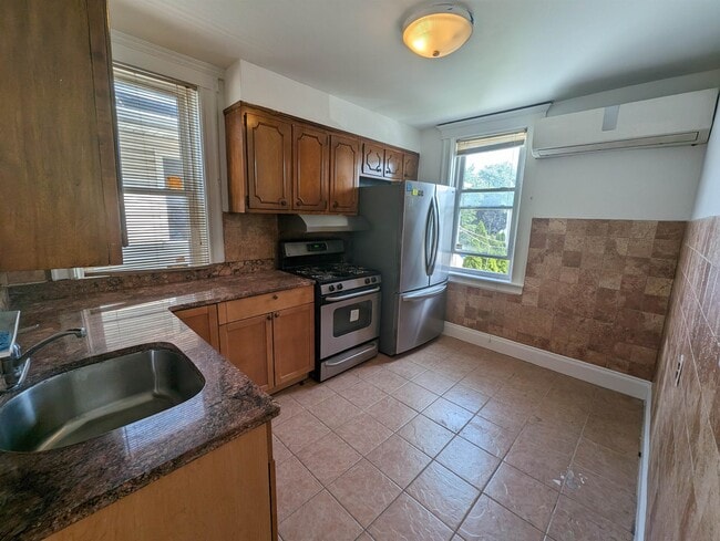 Foto del edificio - 300 Centre Ave