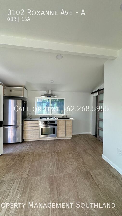 Foto del edificio - 3102 Roxanne Ave