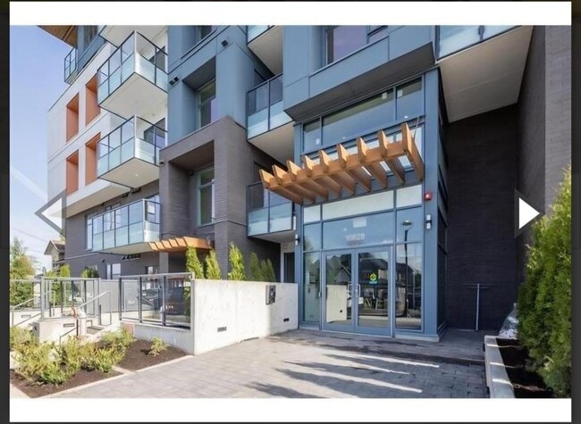 Building Photo - 10829 140 St