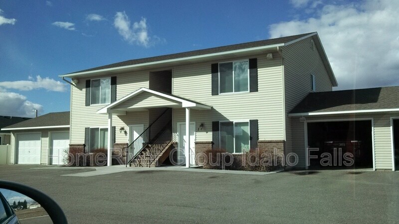 Primary Photo - 1374 Midway Ave