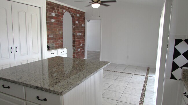 Foto del edificio - 2517 SW Barber Ln