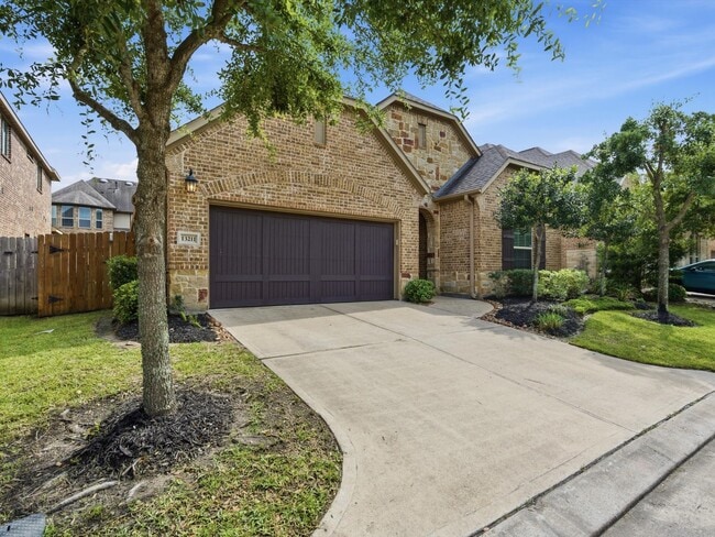 Foto del edificio - 13211 Pkwy Meadows Dr