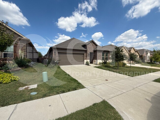 Foto del edificio - 4124 Ellinger Dr