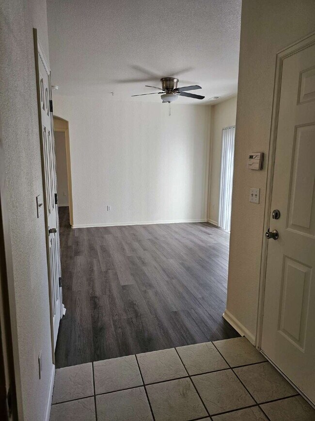 Photo - 2BR/2BA Condo + W/D + Pool+GYM-AVAIL NOW!