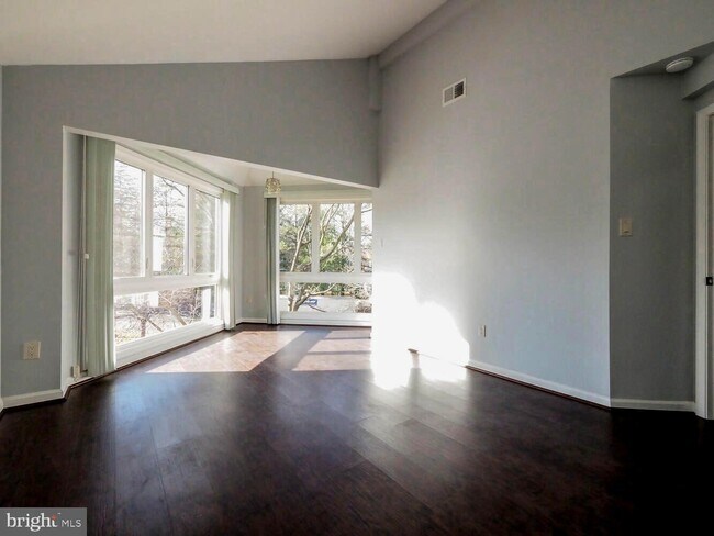 Building Photo - 5084 Dorsey Hall Dr