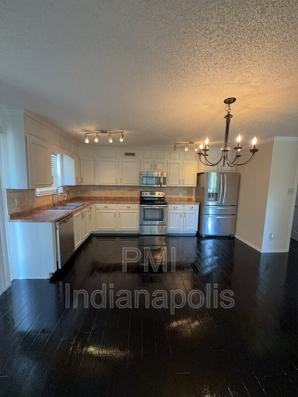 Foto del edificio - 12120 E 141st St