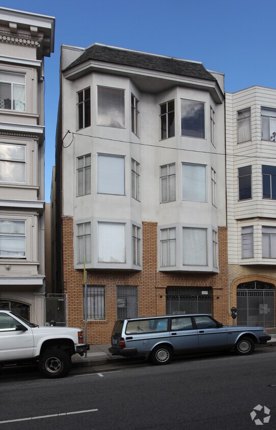 Foto principal - 1684 Washington Street