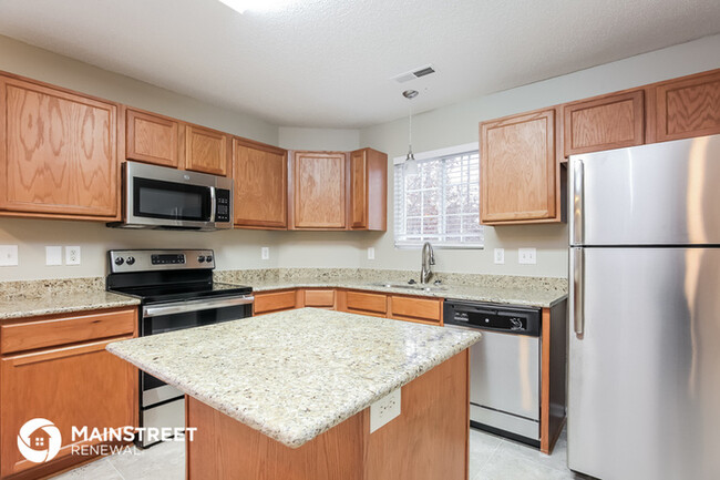 Foto del edificio - 5603 Topsail Ct