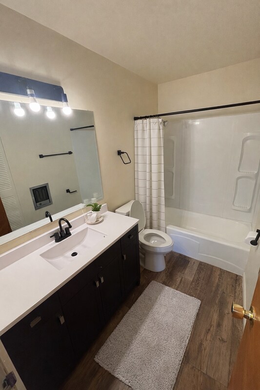 Foto del edificio - 2006 W Woodriver Dr