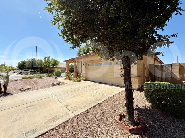 Building Photo - 3148 E Merlot St