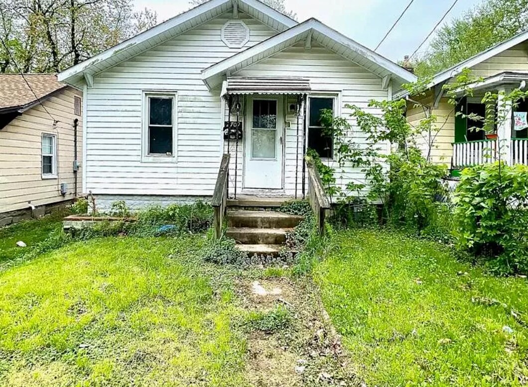 Primary Photo - 2709 Sanford Ave