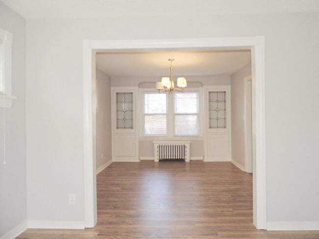 Building Photo - Impressively Renovated 4 Bedroom Cleveland Heights, Ohio Colonial for Rent!