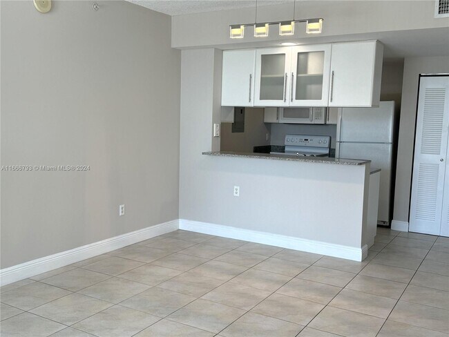 Foto del edificio - 275 NE 18th St