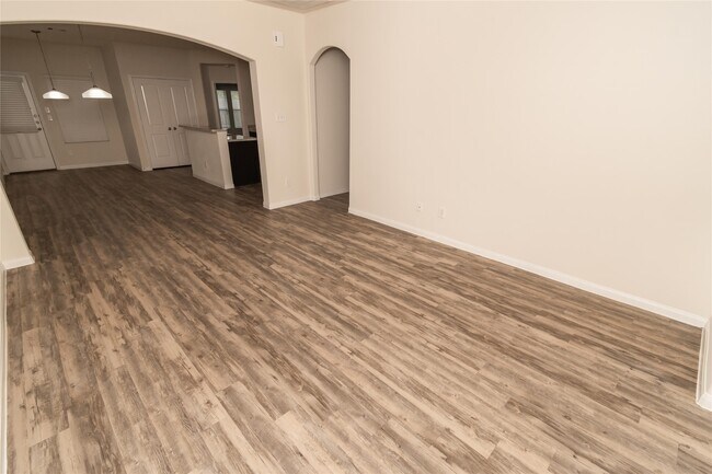 Foto del edificio - 9603 Schouten Dr