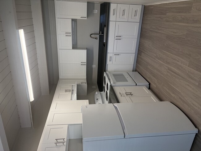 Interior Photo - Horizon Park