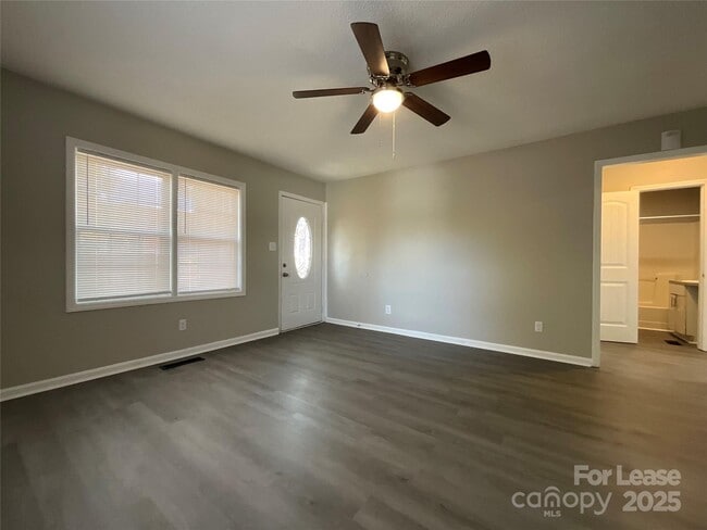 Foto del edificio - 1501 Madison St