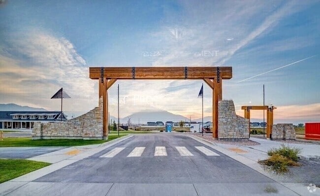 Building Photo - 581 N Sugar Beet Dr