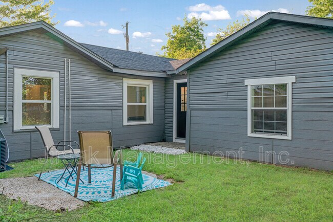 Foto del edificio - 660 16th St SE