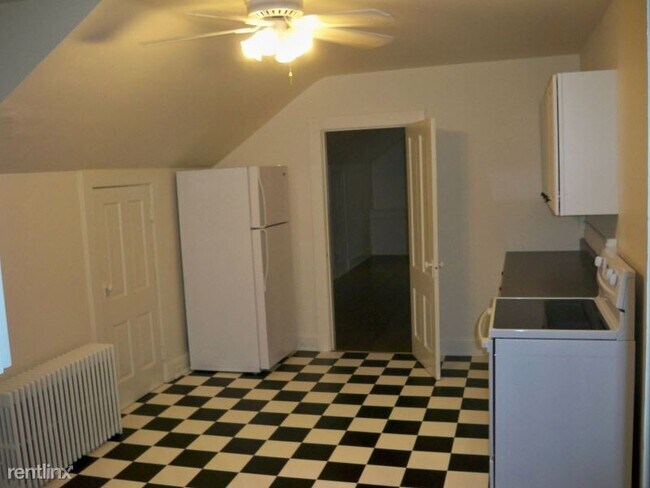 Building Photo - 3 br, 1 bath House - 0 Lewis Mountain