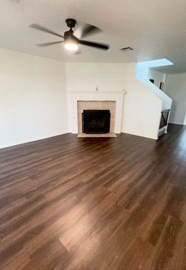 Building Photo - 3Bd/3Ba in Killeen, TX!
