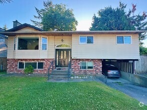 Building Photo - 8691 154 St