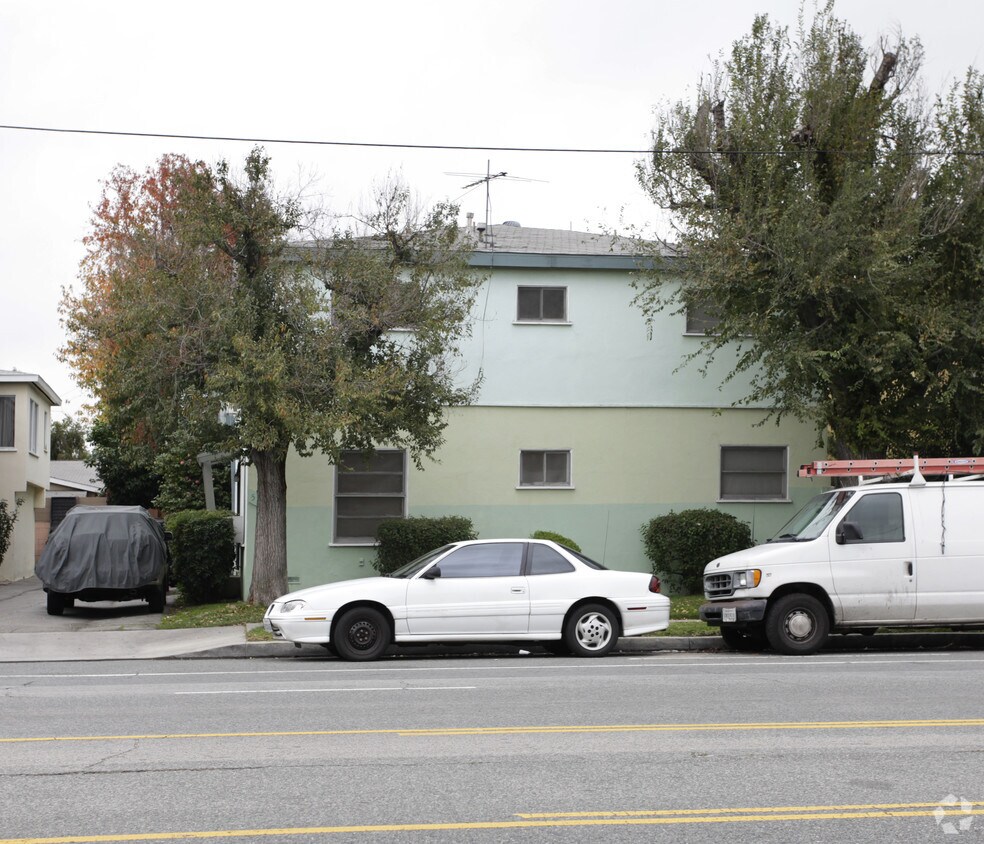 Foto del edificio - 5634 Laurel Canyon Blvd