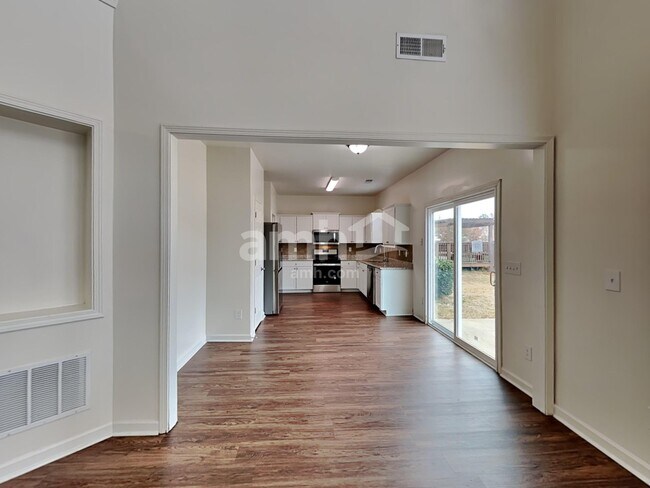 Building Photo - 3830 Uppark Dr