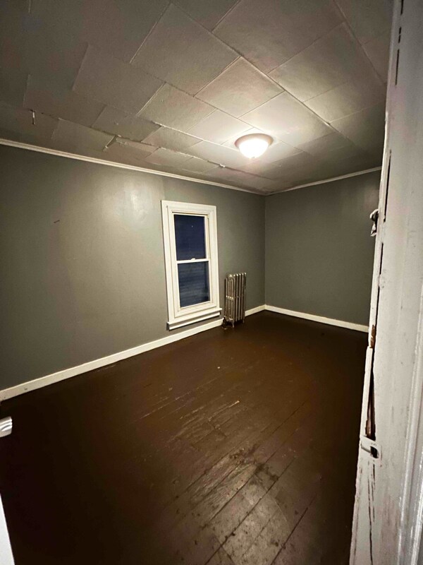 Building Photo - 104 River St