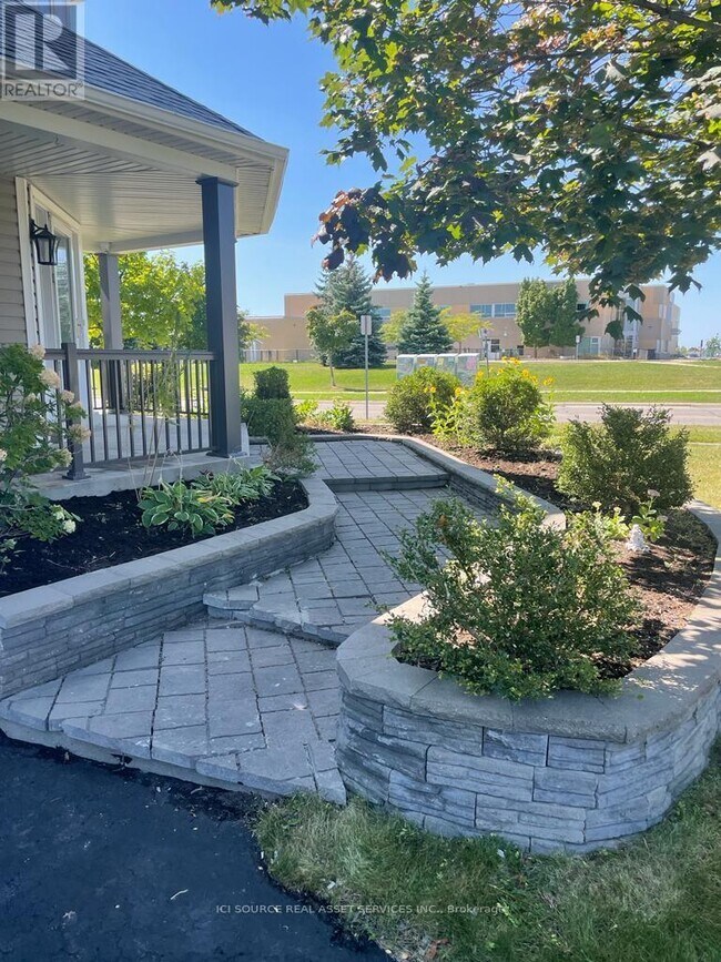 Photo du bâtiment - 1579 Coldstream Dr