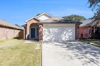 Building Photo - 18234 Campbellford Dr