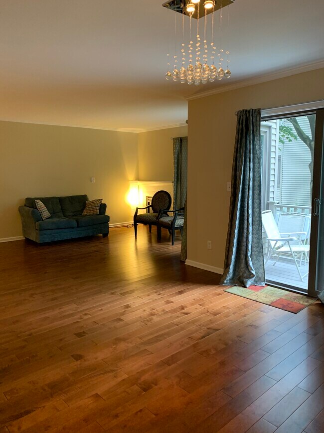 Foto del edificio - 18 Greenbriar Dr