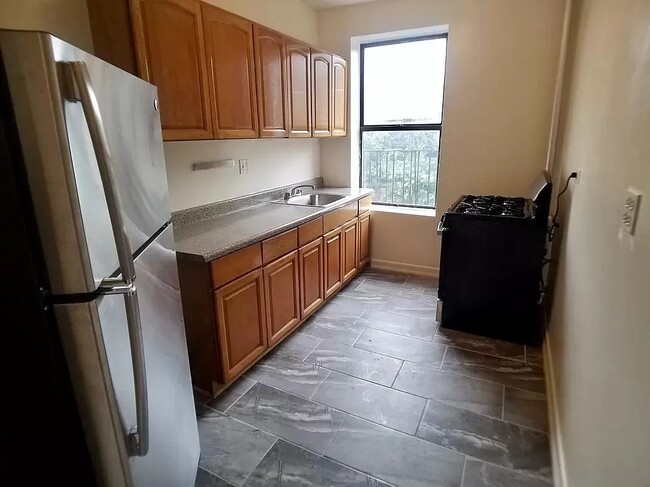 4996 Broadway Unit 2C, New York, NY 10034 - Room for Rent in New York ...