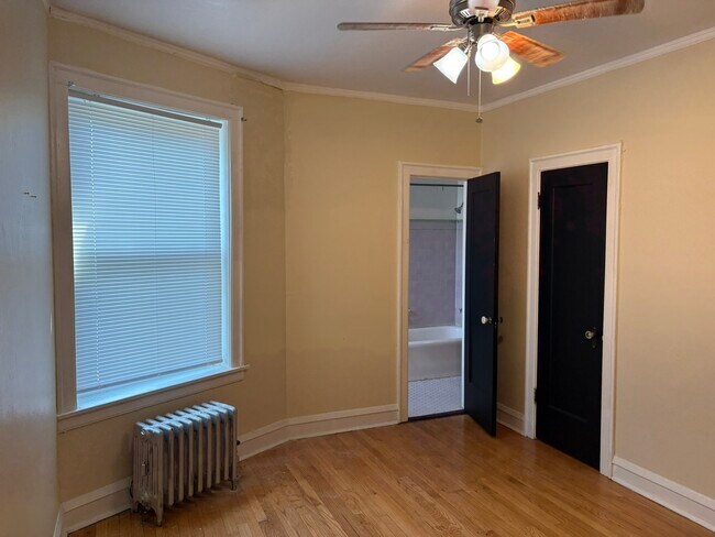 Foto del edificio - 8131 S Kingston Ave