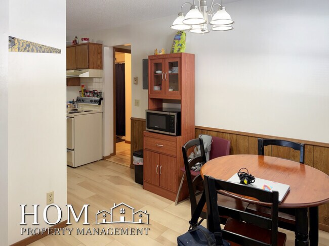 Foto del edificio - 1701 Pleasant View Dr
