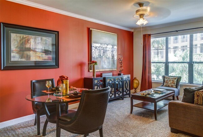 Foto del edificio - 4620 N Braeswood Blvd