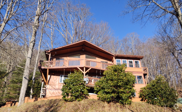 Building Photo - 104 Greenwood Ln