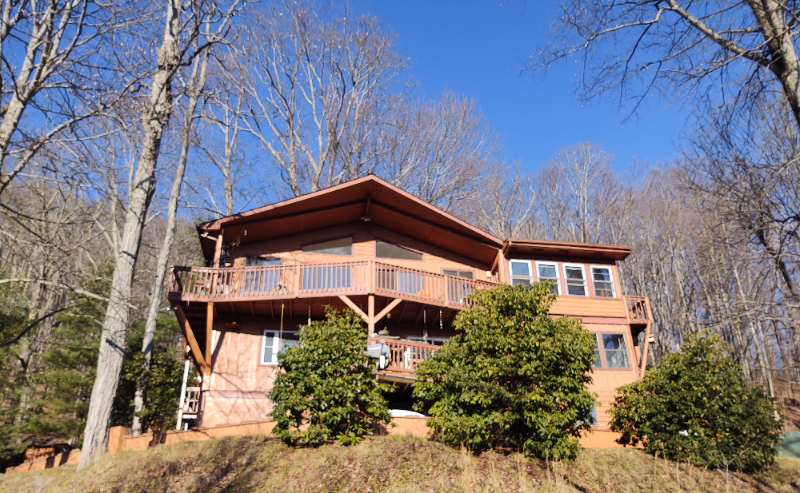 Primary Photo - 104 Greenwood Ln