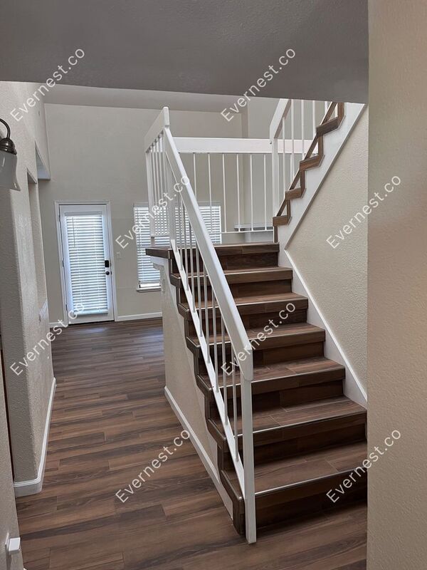 Building Photo - 6651 N Campbell Ave