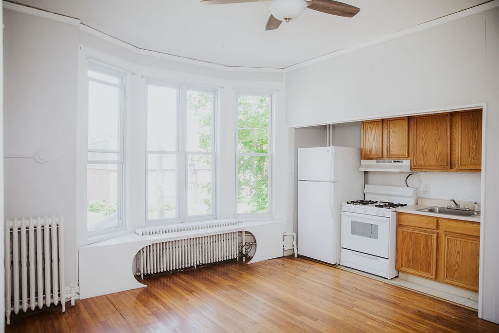 Foto principal - 102 S Lake Ave