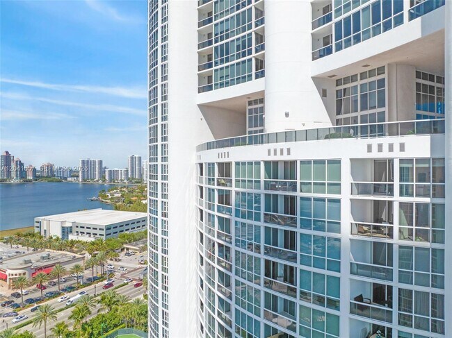 Building Photo - 18201 Collins Ave