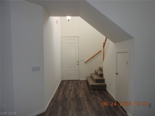 Foto del edificio - 521 W Dolphin Peak Ct