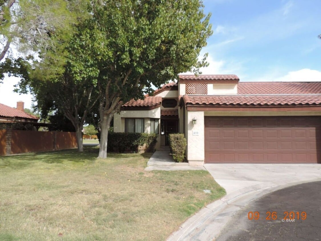 400 Tepatitlan Ct, Ridgecrest, CA 93555 Townhome Rentals in