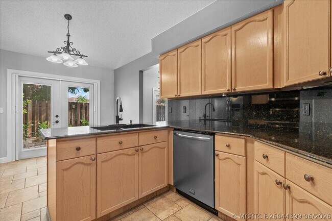 Foto del edificio - 1714 Shoreside Cir
