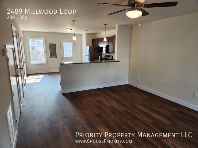 Foto del edificio - 2489 Millwood Loop
