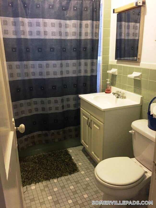 Building Photo - 402 Highland Ave