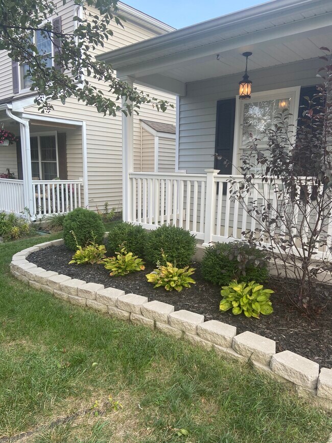 Building Photo - 2661 Lilypark Dr